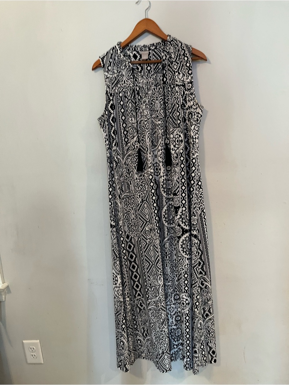 Chico's Black and White Geometric Sleeveless Maxi Dress with Tassel Tie